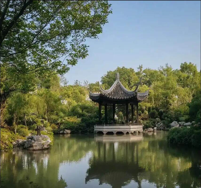 鞍山千山腐朽餐饮有限公司