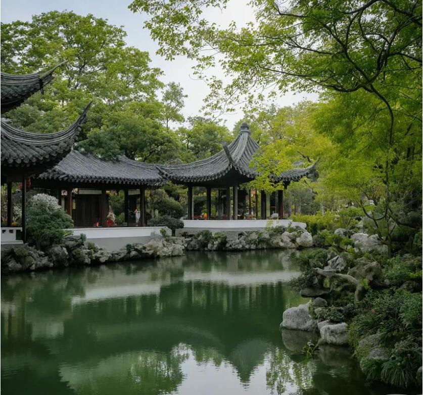 鞍山千山腐朽餐饮有限公司