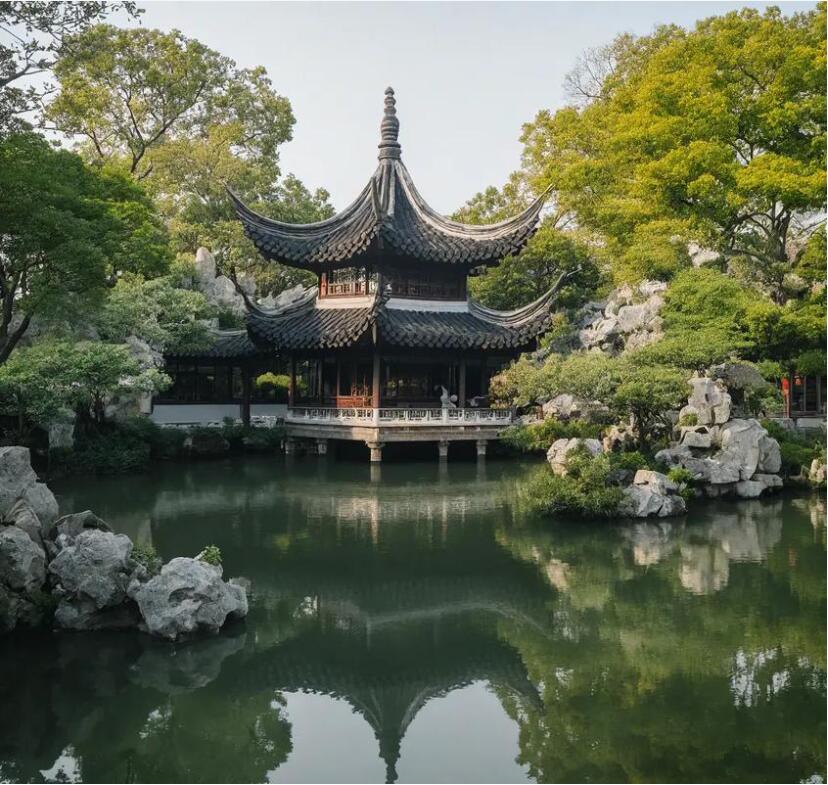 鞍山千山腐朽餐饮有限公司